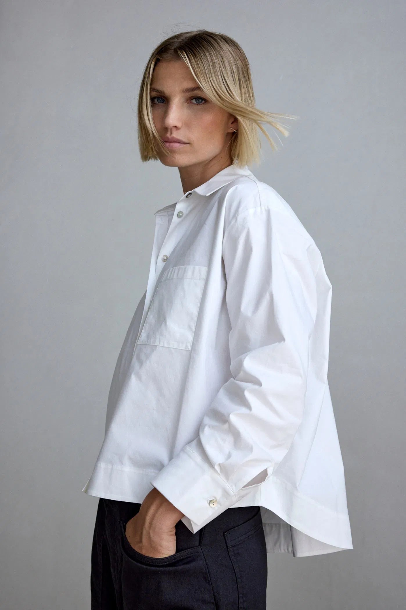 Amedee - White
