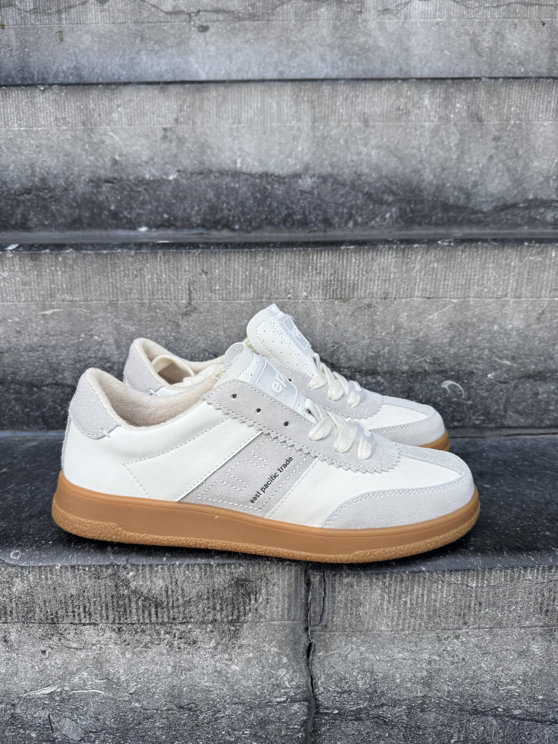 Santos - off white grey