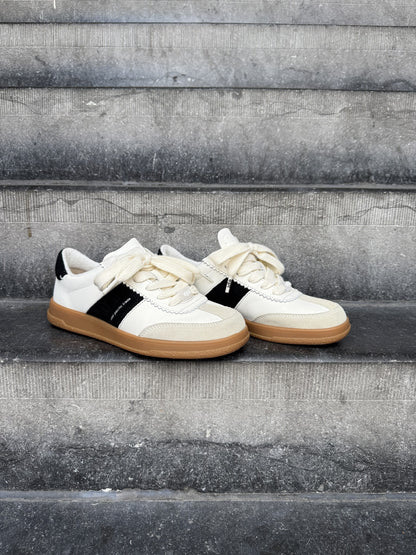 Santos - Off White Black