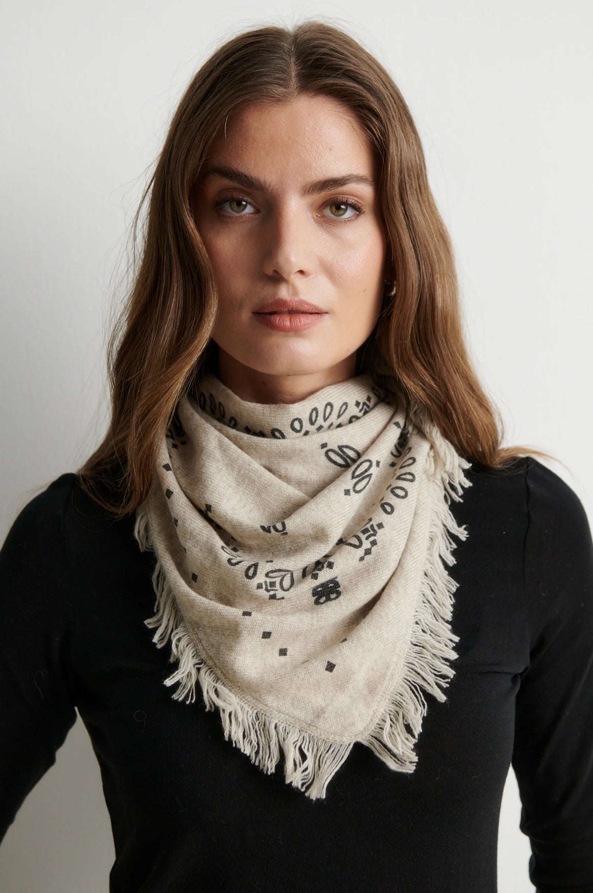 Jucca Strickschal - Hellbeige Melange
