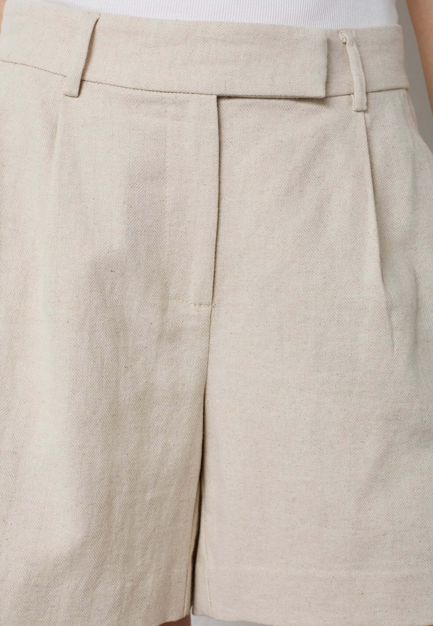 LeenaCC Linen Pleat Shorts - Bone