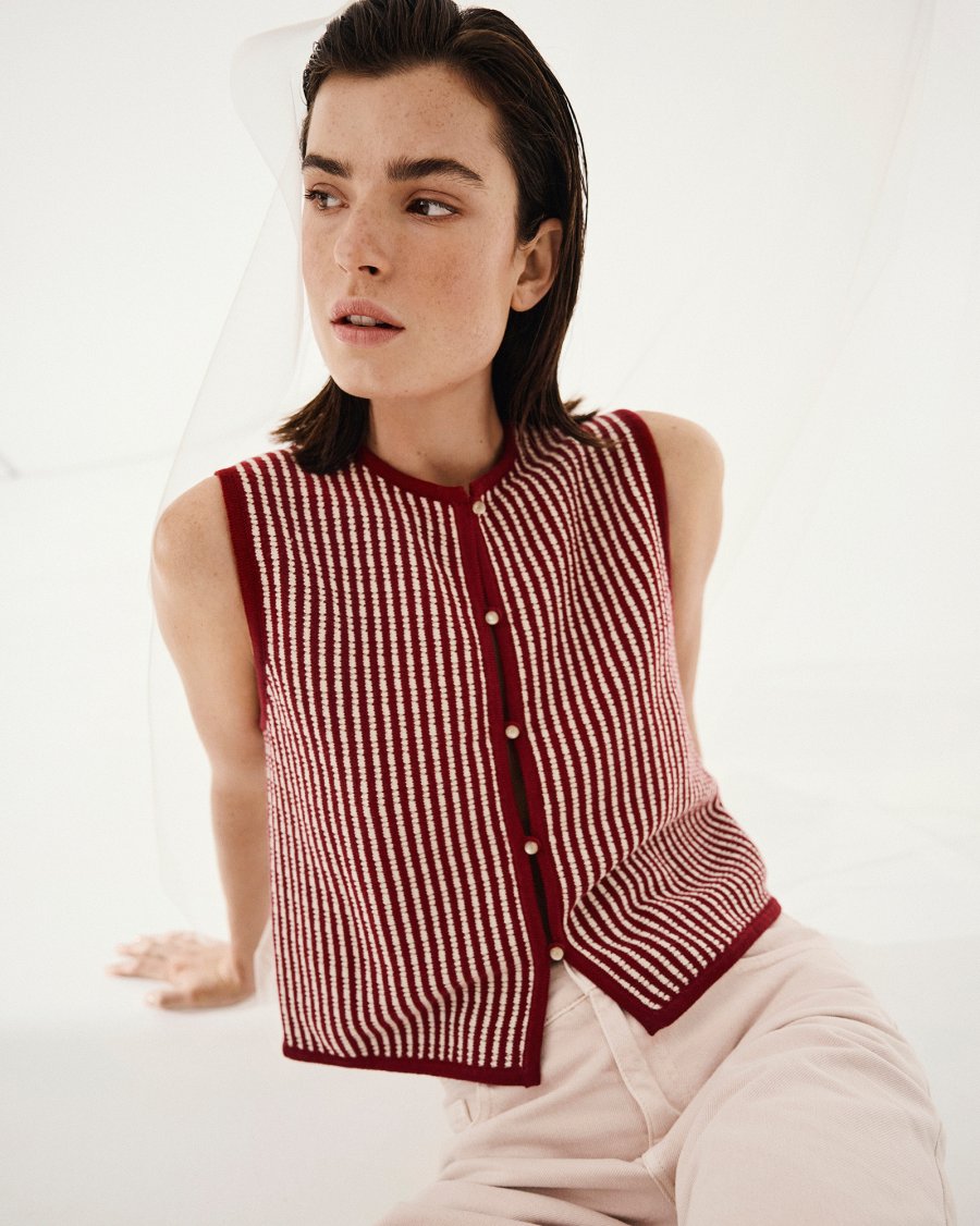 MschPriscilla Vest - Rhubarb