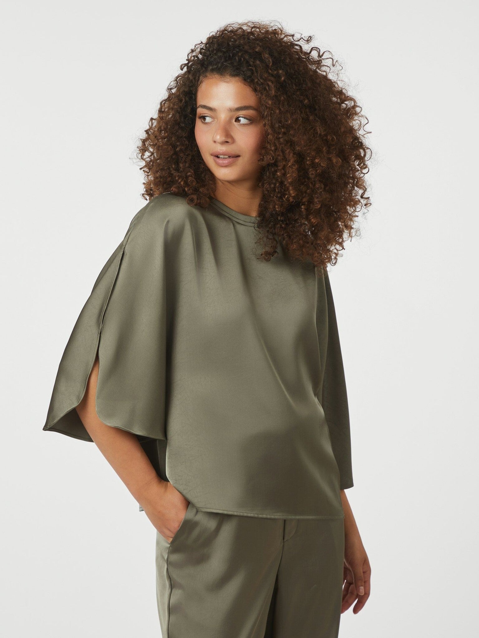 Liora Heavy Sateen Blouse - Cold Army