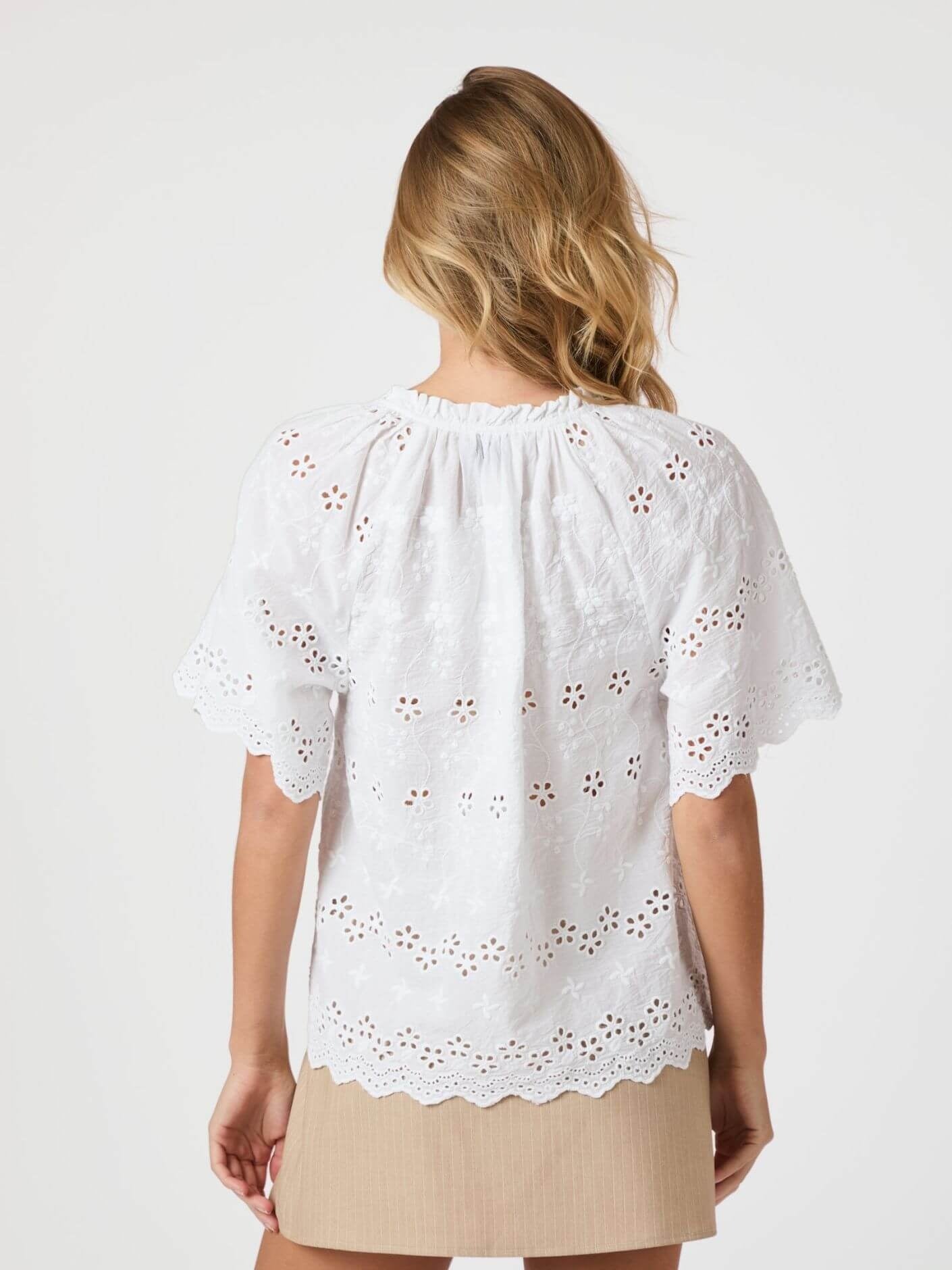 Odet Embroidery blouse - white