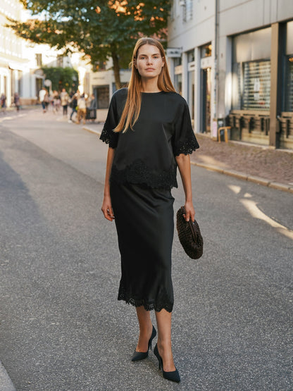 Elle Heavy Sateen Lace Top - Black