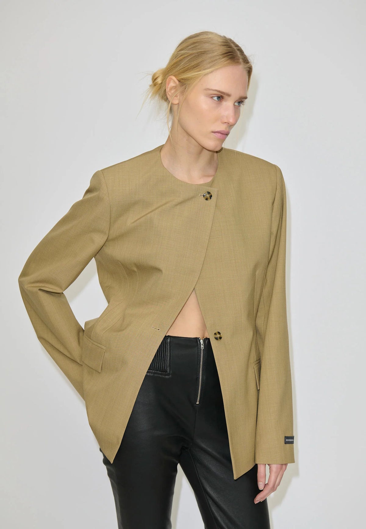 Robyn Fitted Blazer - Taupe