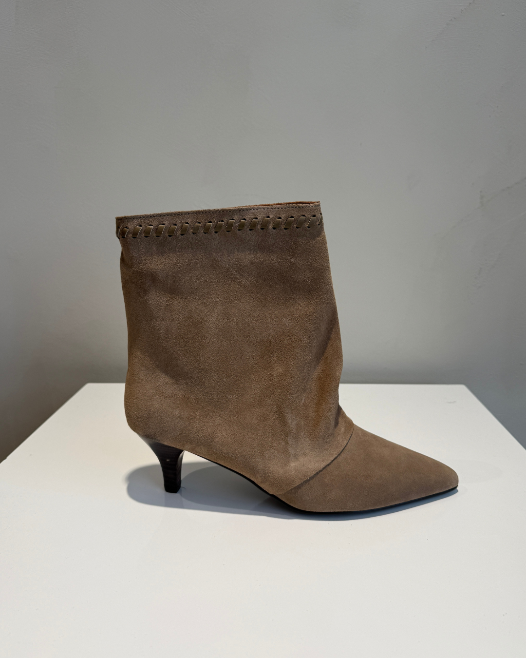TL-Maeve Cow Suede - Taupe
