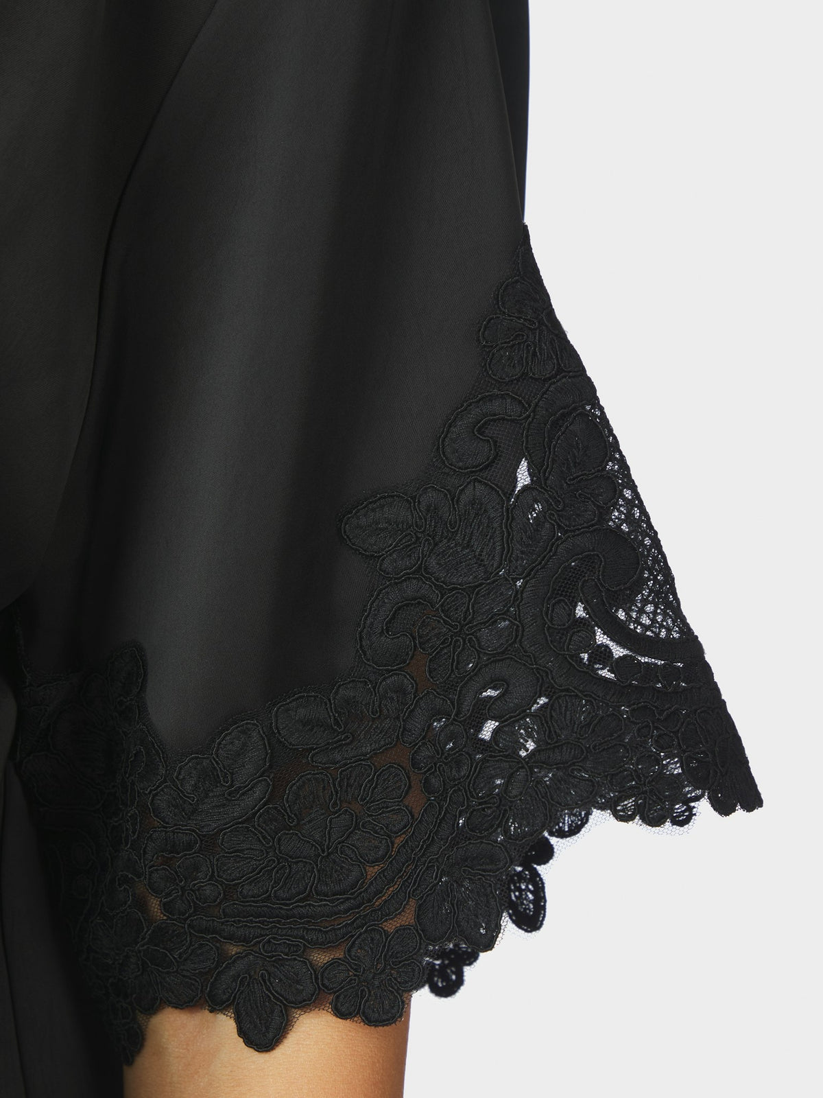 Elle Heavy Sateen Lace Top - Black