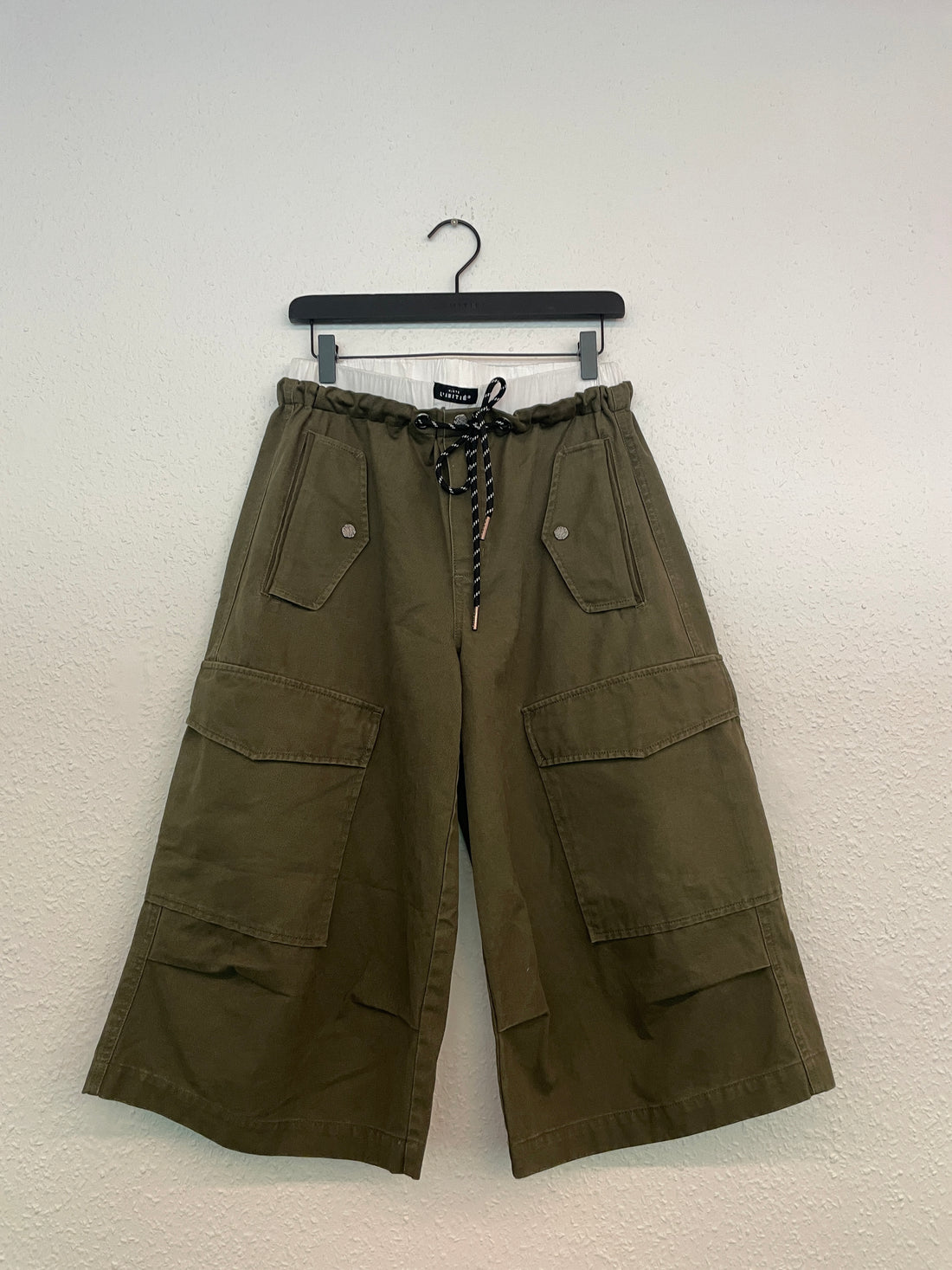 Pull On Cargo Bermudas - Army