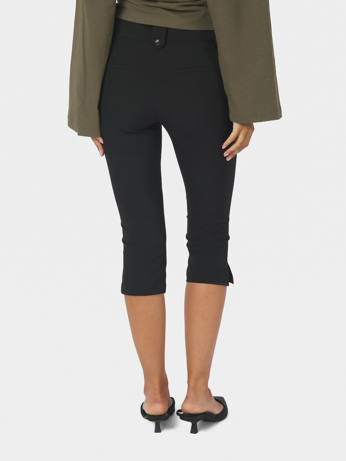 Shawnee Capri Stretch Pants - Black