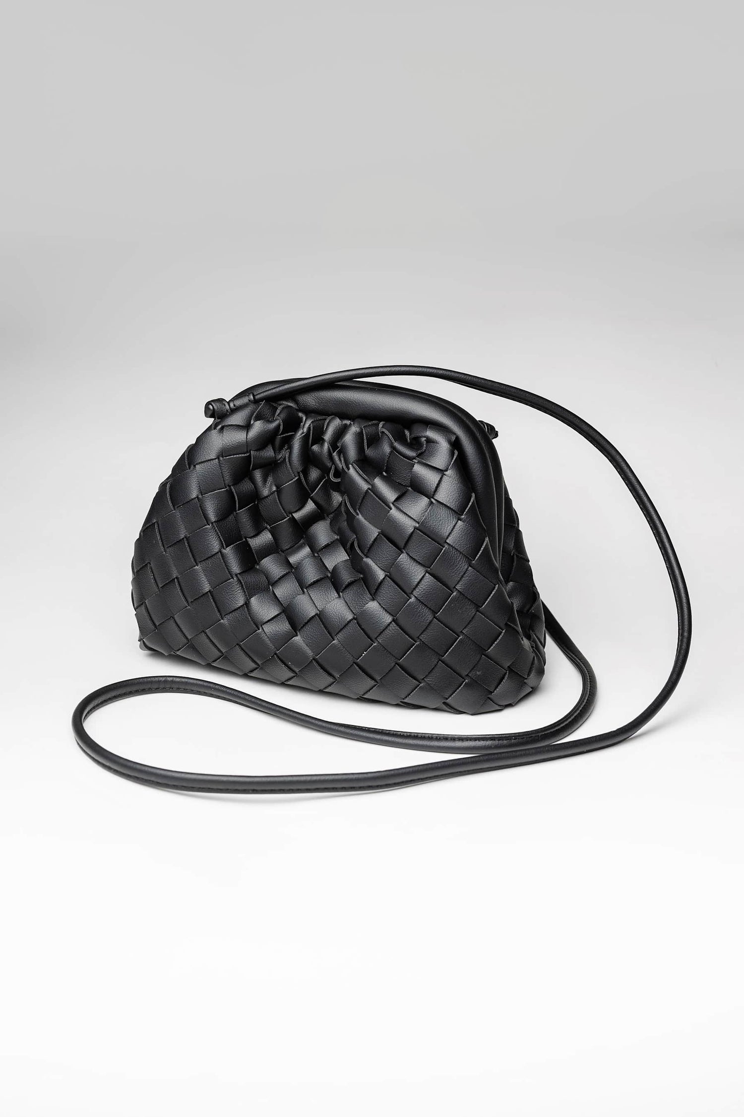 Dumpling Braided Bag - Black